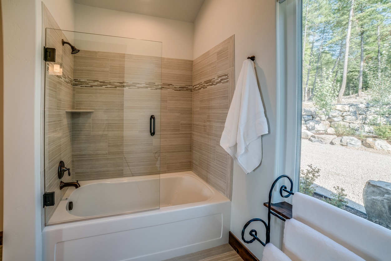 Shower & Tub Repair in Trinity Village